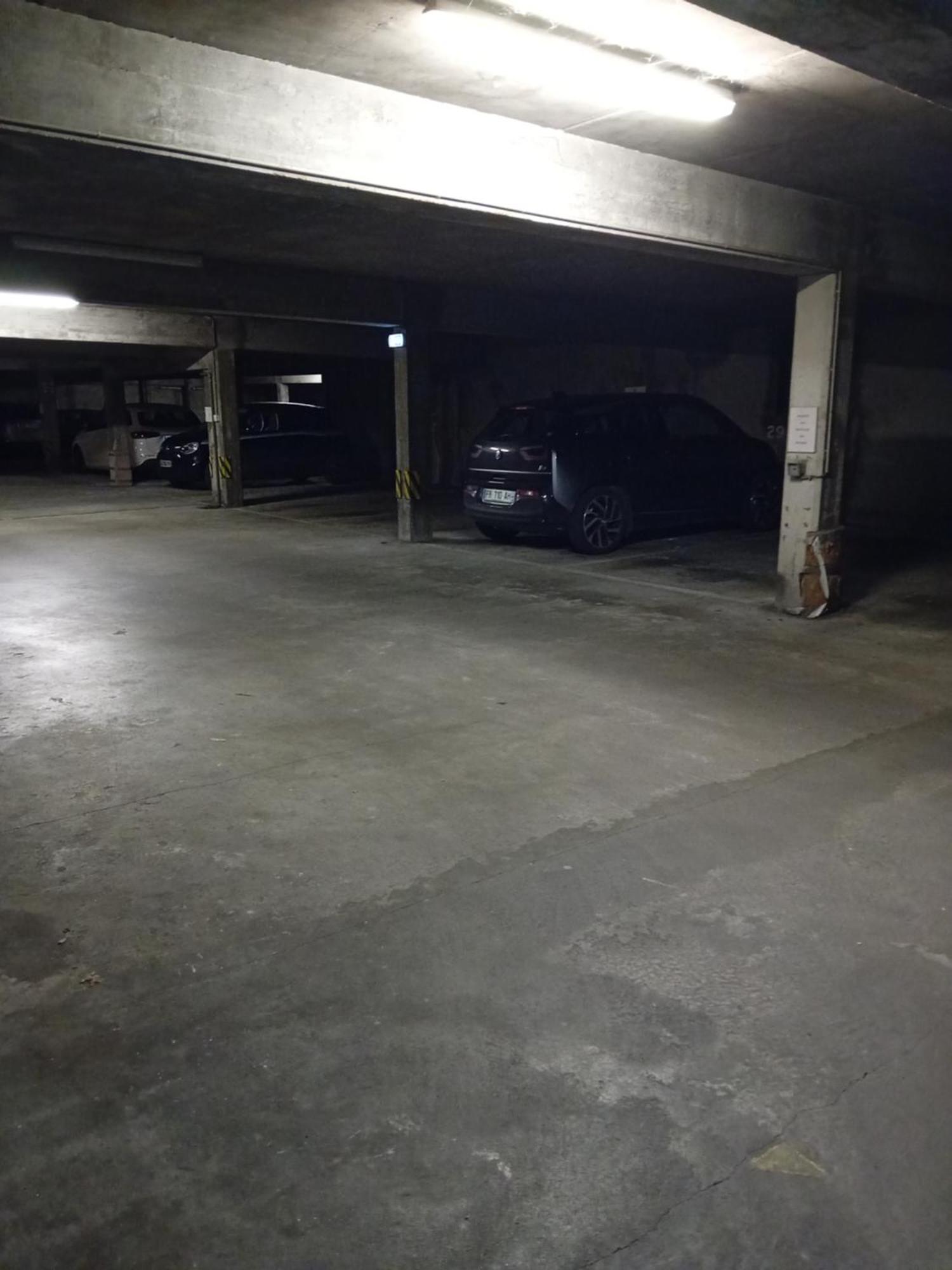 T2- 40 M2- Place Parking Souterrain -Fibre 리모주 외부 사진